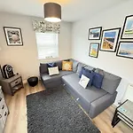 The Puffin Pad - Part Of The The Bay Village With Pool, Gym And Direct Access, Pub, Restaurant, Tennis And Meadows Walks