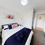 The Puffin Pad - Part Of The The Bay Village With Pool, Gym And Direct Access, Pub, Restaurant, Tennis And Meadows Walks Hébergement de vacances *