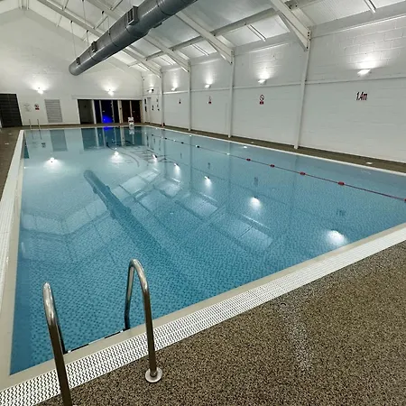 The Puffin Pad - Part Of The The Bay Village With Pool, Gym And Direct Access, Pub, Restaurant, Tennis And Meadows Walks *