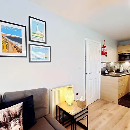 Dom wakacyjny The Puffin Pad - Part Of The The Bay Village With Pool, Gym And Direct Access, Pub, Restaurant, Tennis And Meadows Walks